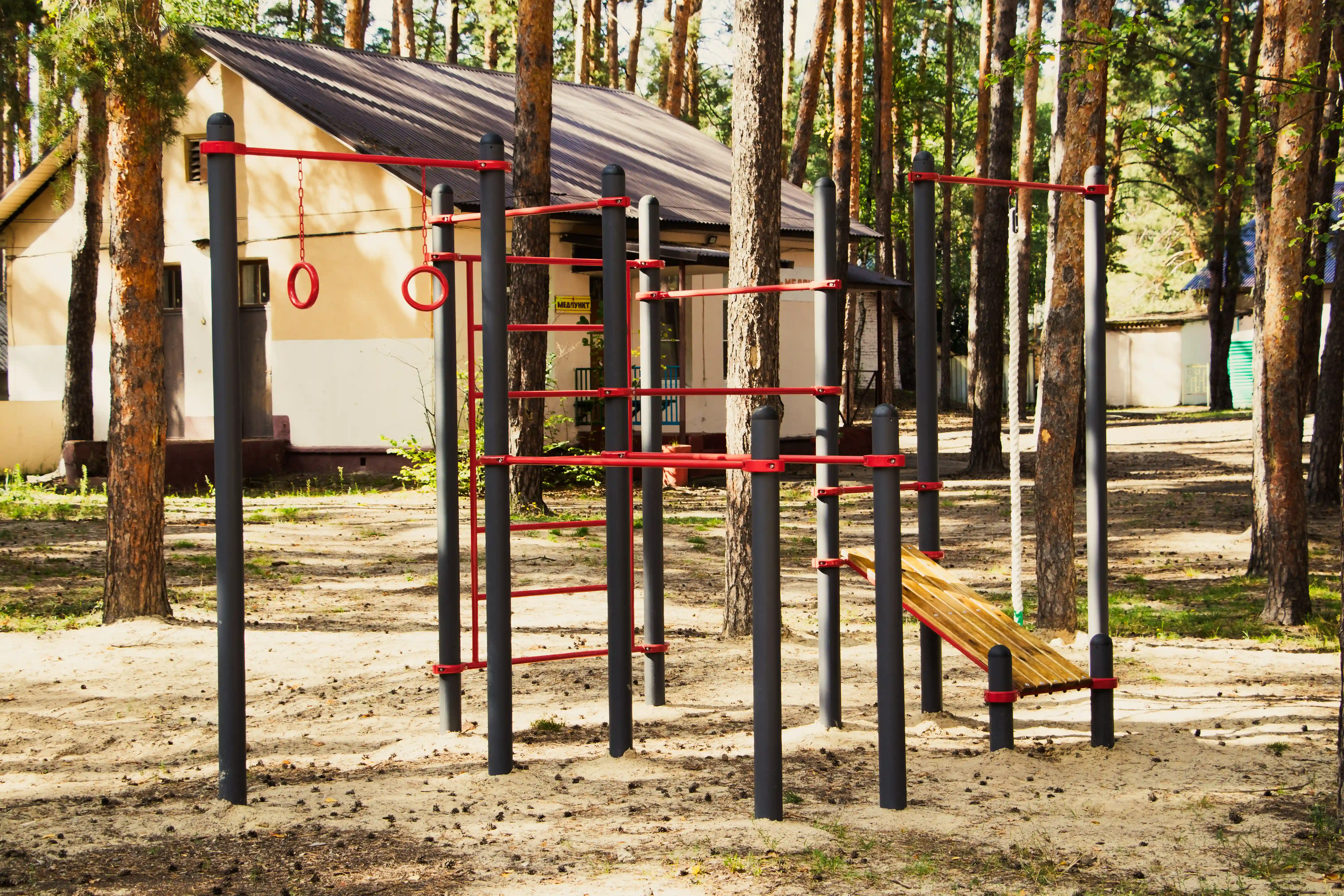 Солнечный, инфраструктура